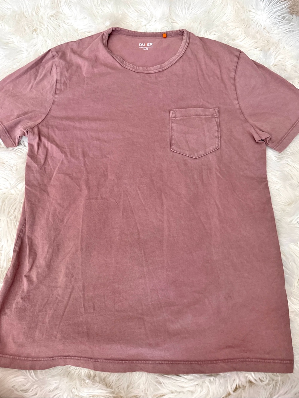 DU/ER Men's Short-Sleeve Pocket Tee in Dusty Rose